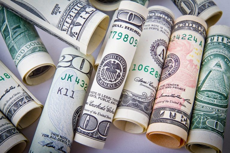 Tout savoir sur le secteur des finances : métiers et formations